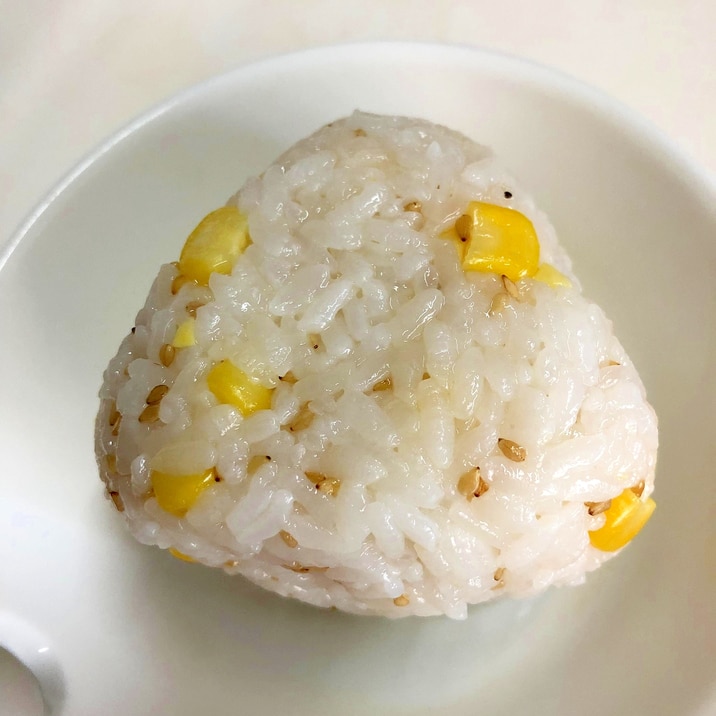 白だしコーンおにぎり レシピ 作り方 By ヒメネス 楽天レシピ 白だしコーンおにぎり レシピ 作り方 By ヒメネス 楽天レシピ